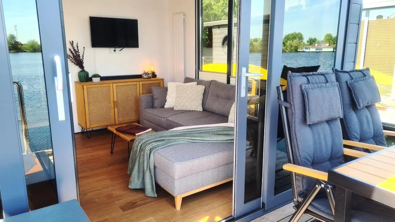 Hausboot La Mare Emma Apartment Weyhe 0*,  Germany